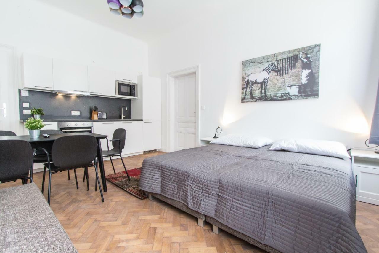 Design I Contactless Check-in Apartment Wien