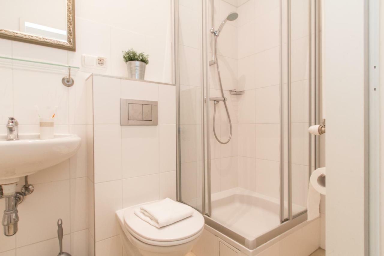 Design I Contactless Check-in Apartment Wien