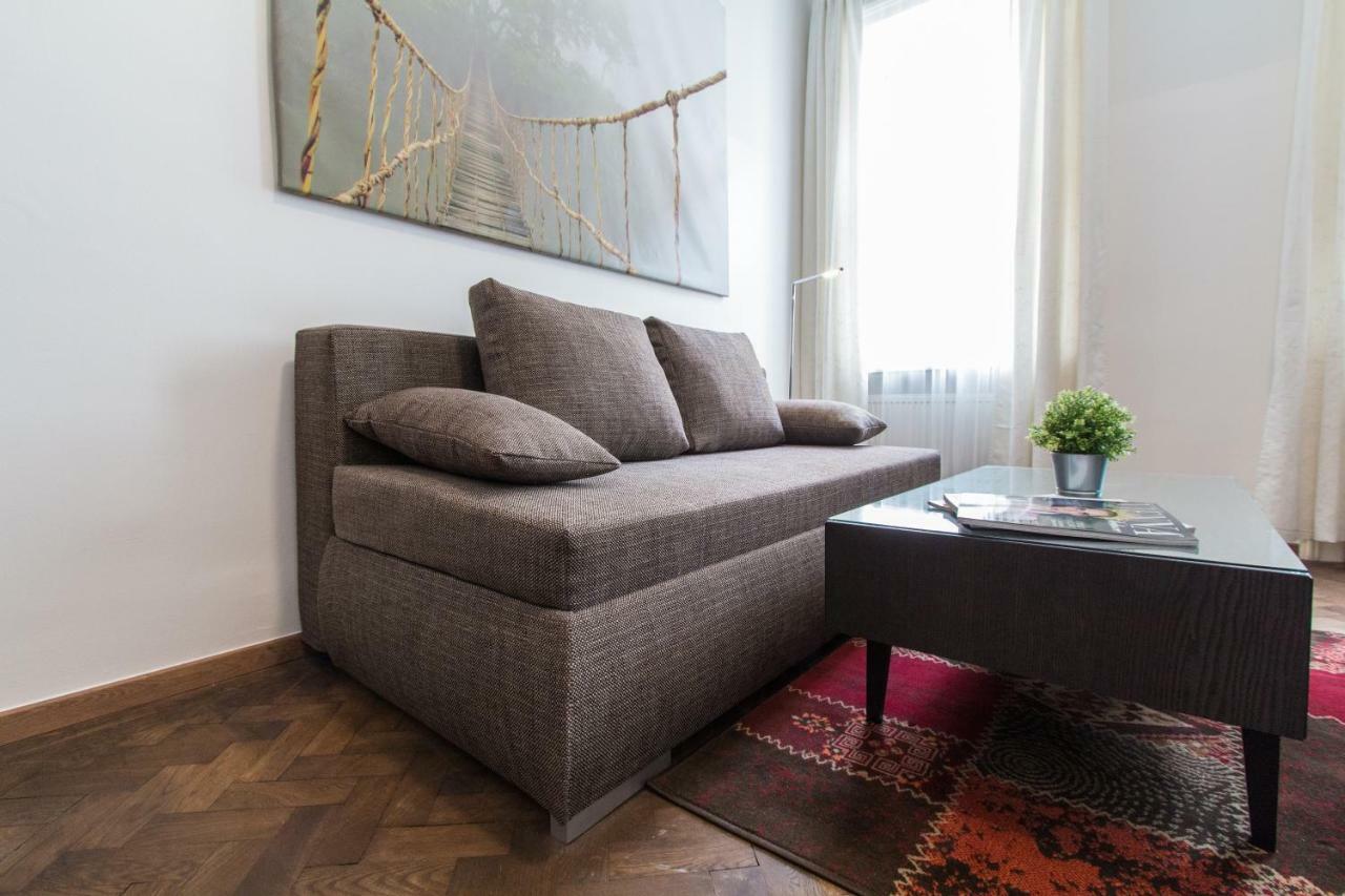 Design I Contactless Check-in Wien