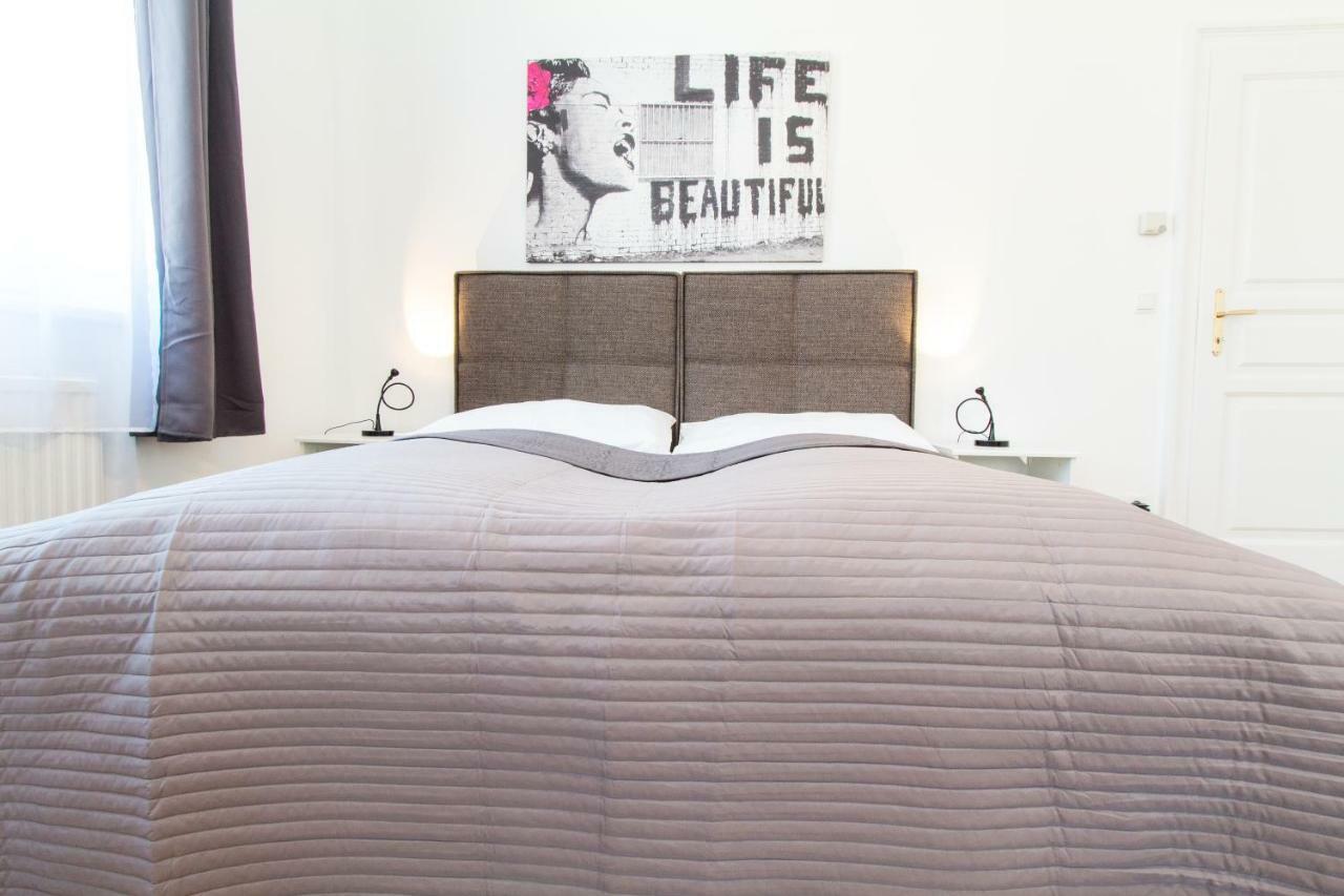 Design I Contactless Check-in Apartment Wien