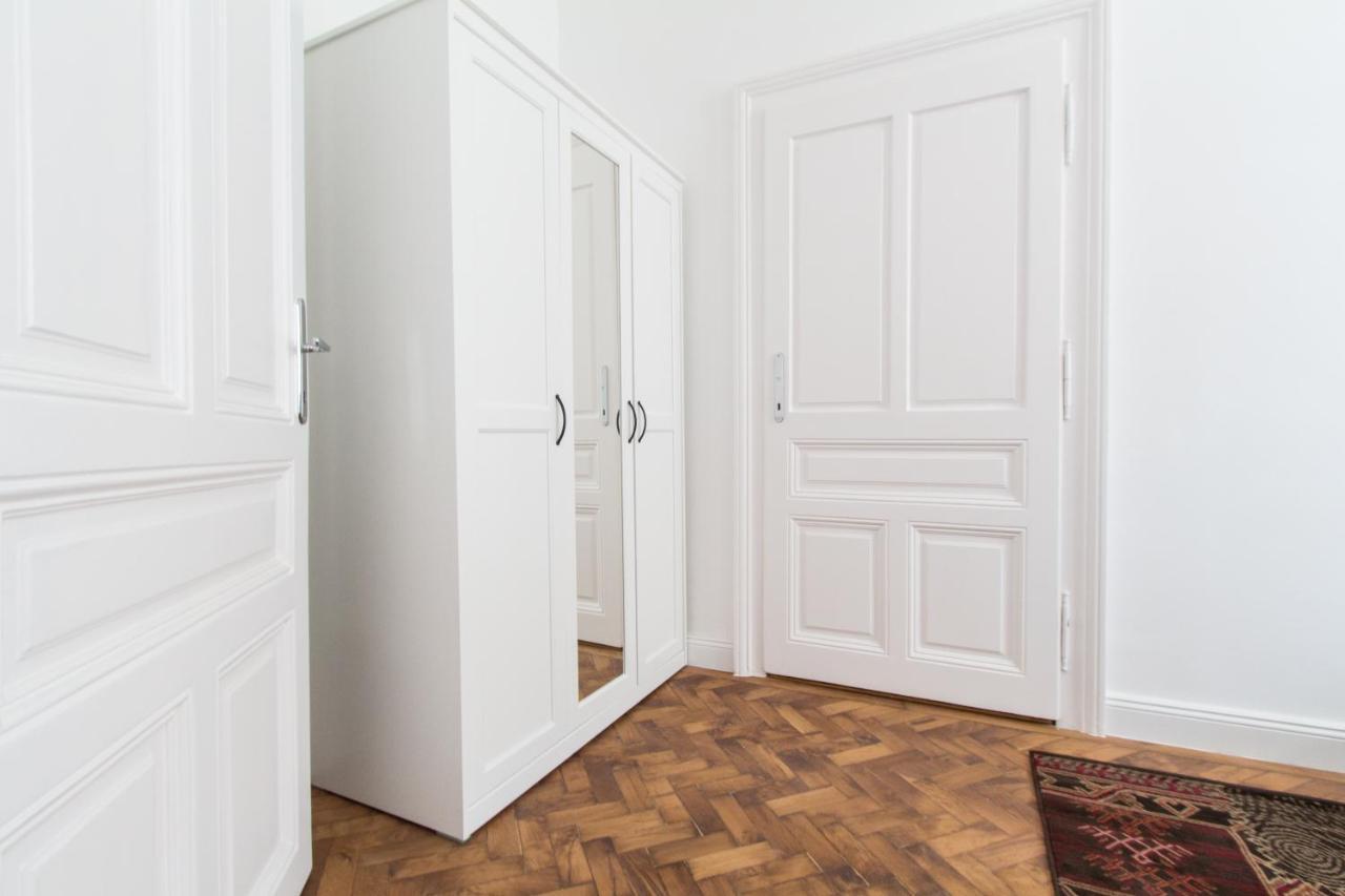 Apartment Design I Contactless Check-in Wien